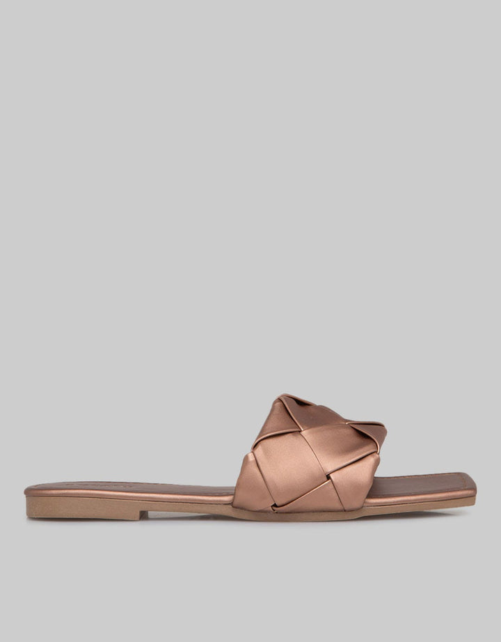 Details Braid Strap Slipper Sandal Wanita