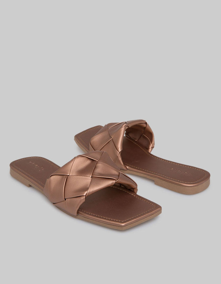 Details Braid Strap Slipper Sandal Wanita