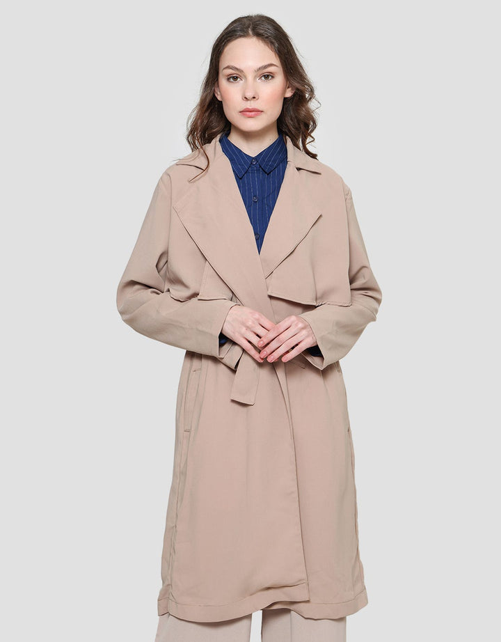Cardinal Femme Desain Layer Blazer Wanita