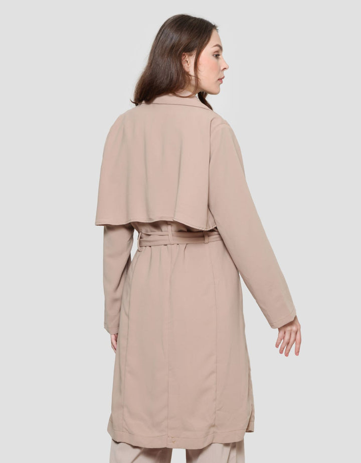 Cardinal Femme Desain Layer Blazer Wanita