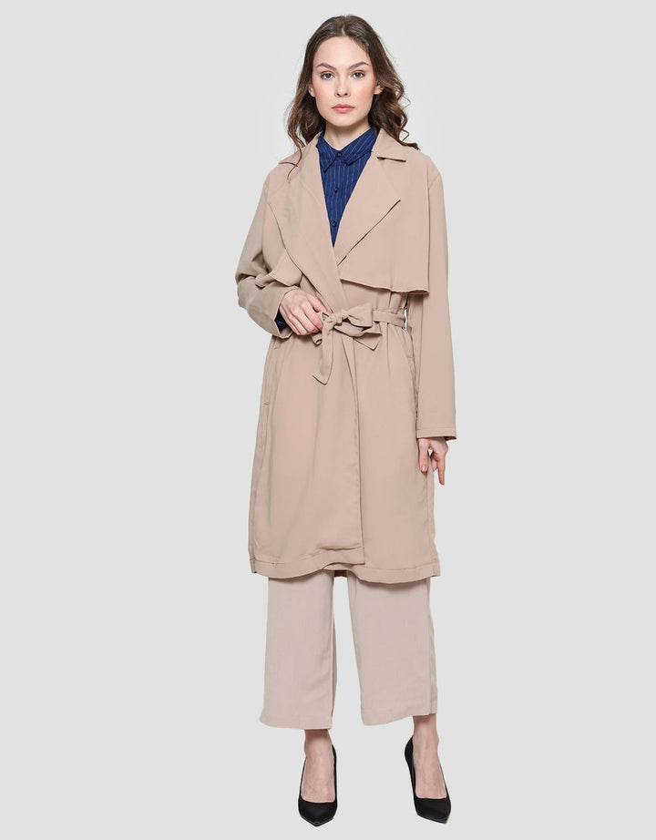 Cardinal Femme Desain Layer Blazer Wanita