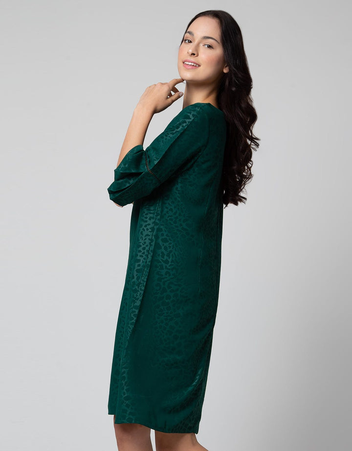 St. Yves Short Sleeve Midi Dress Laces With Emboss Fabric