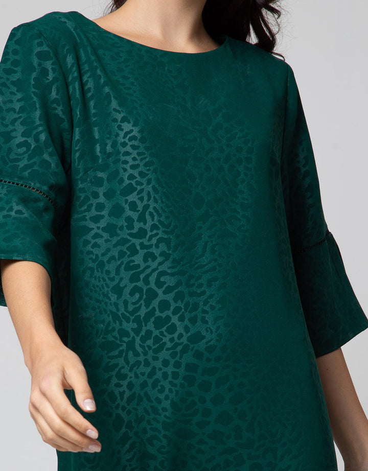 St. Yves Short Sleeve Midi Dress Laces With Emboss Fabric