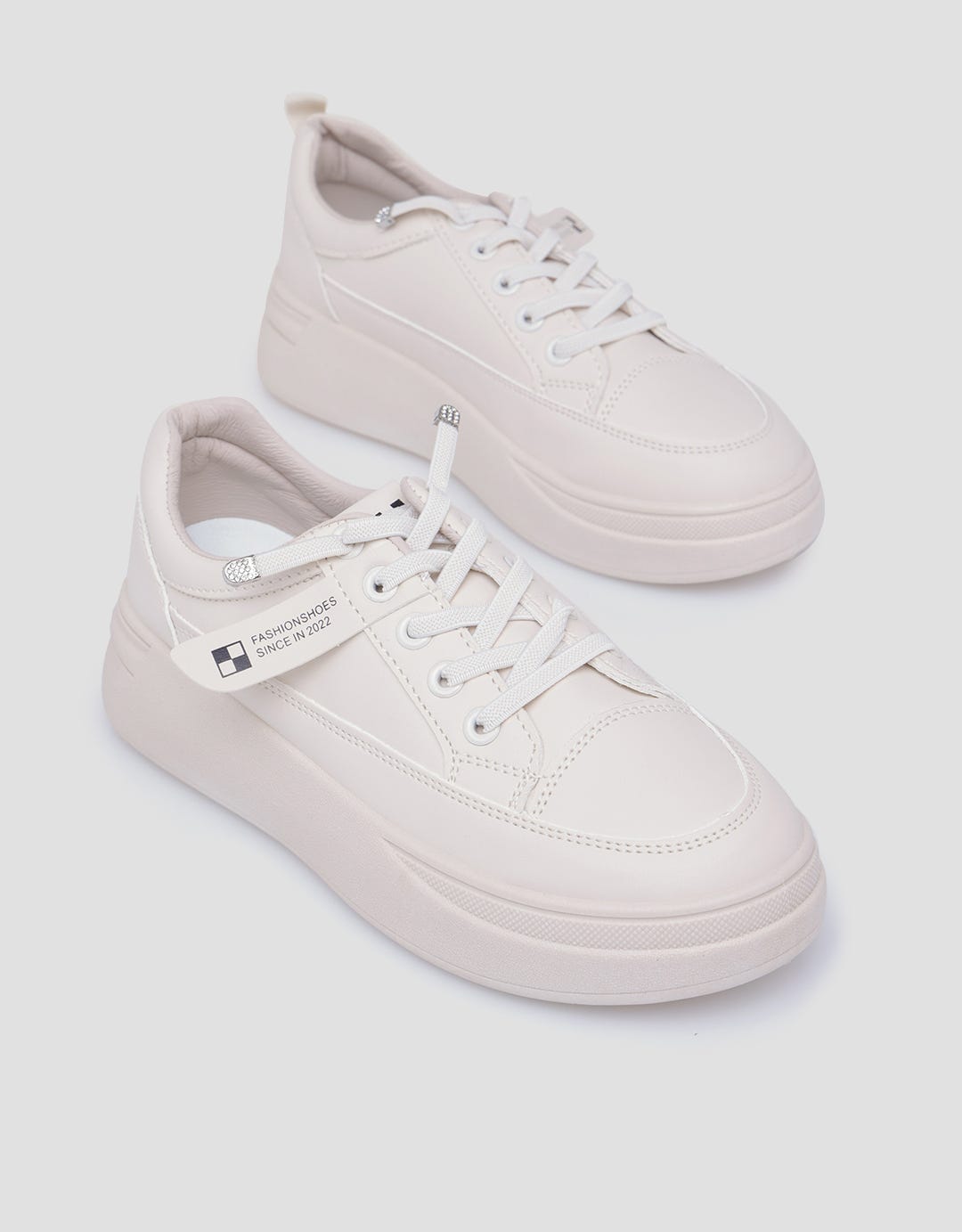 St.Moritz Sepatu Sneakers