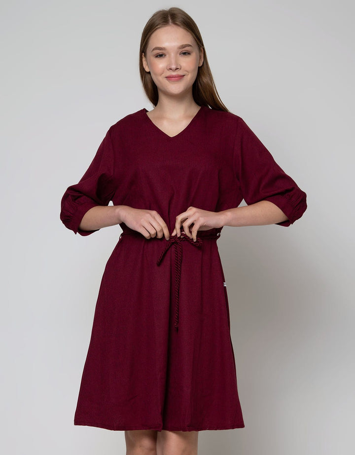 Expand Alyson Midi Dress Wanita