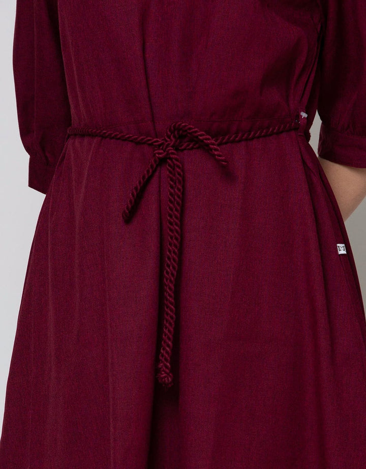 Expand Alyson Midi Dress Wanita