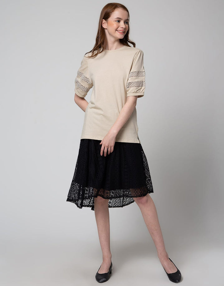 Connexion Lace Flowy Rok Mini Wanita