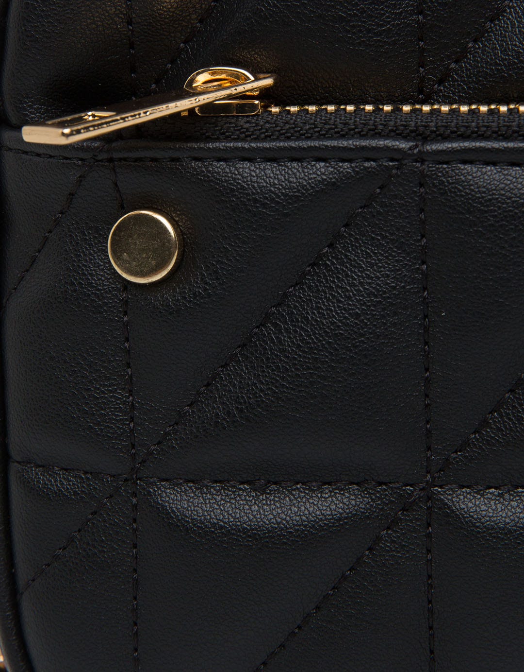 Connexion Crossbody Bag Quilted Texture