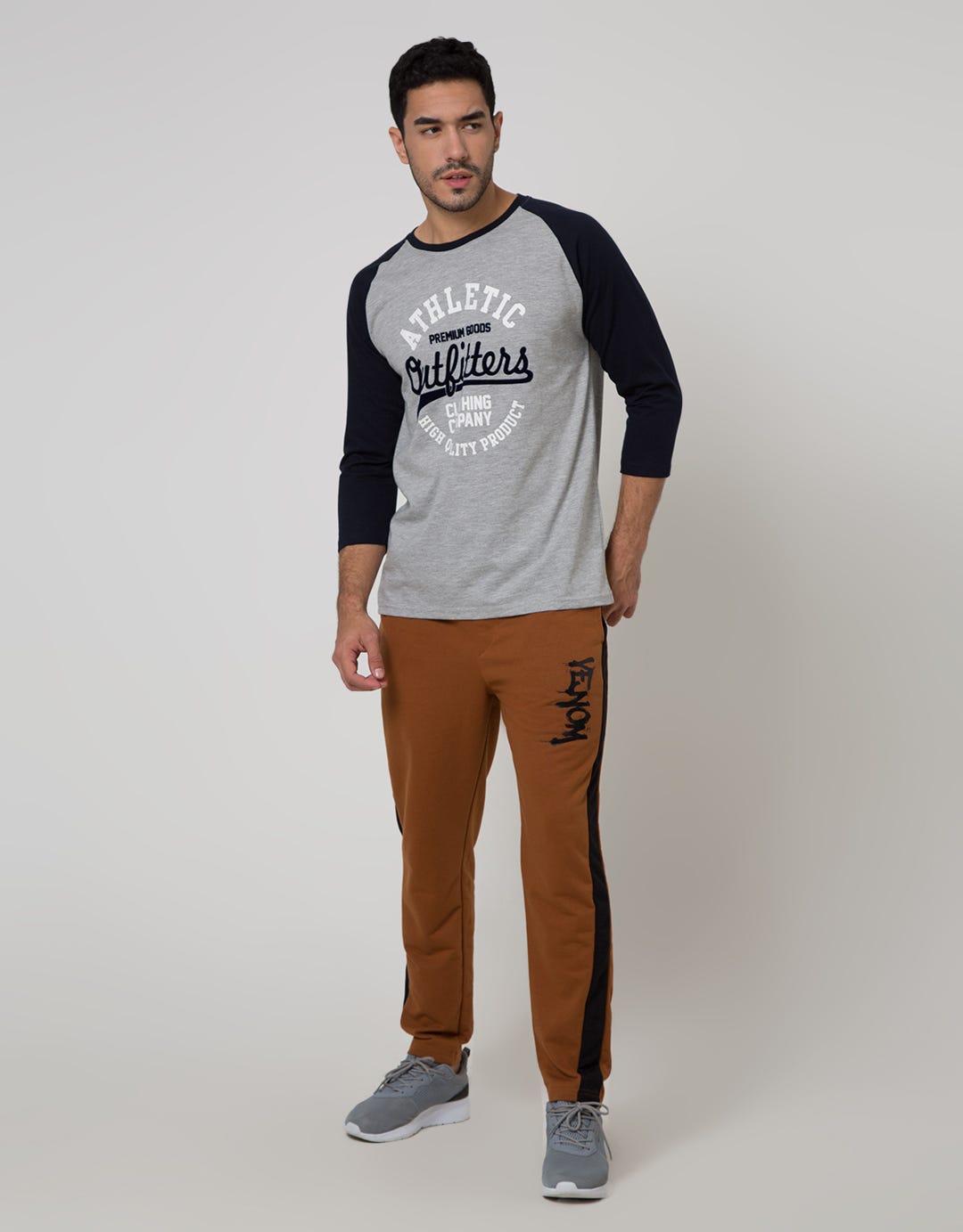 Marvel Venom Print Celana Jogger Pria