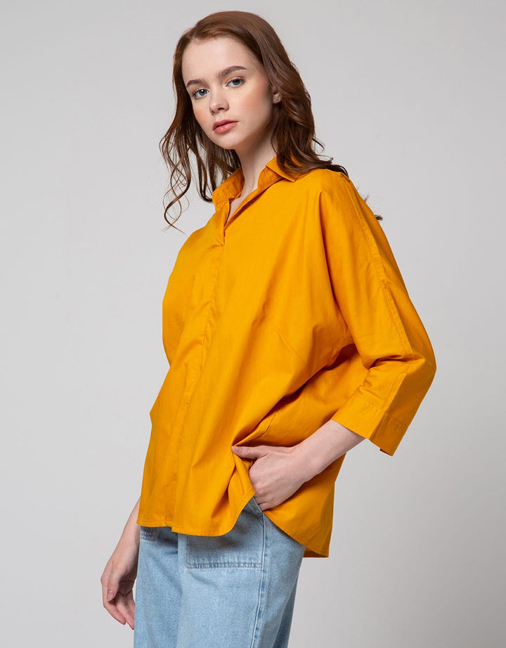 Nevada Skipper Collar Kemeja Wanita