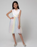 Kidz Too Tye Dye Formal Dress Anak Perempuan
Dress anak perempuan
No sleeve
Detail laces
Soft material
Nyaman digunakan