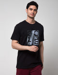 Cole Kaos Lengan Pendek Pria Print Geometri Triangle