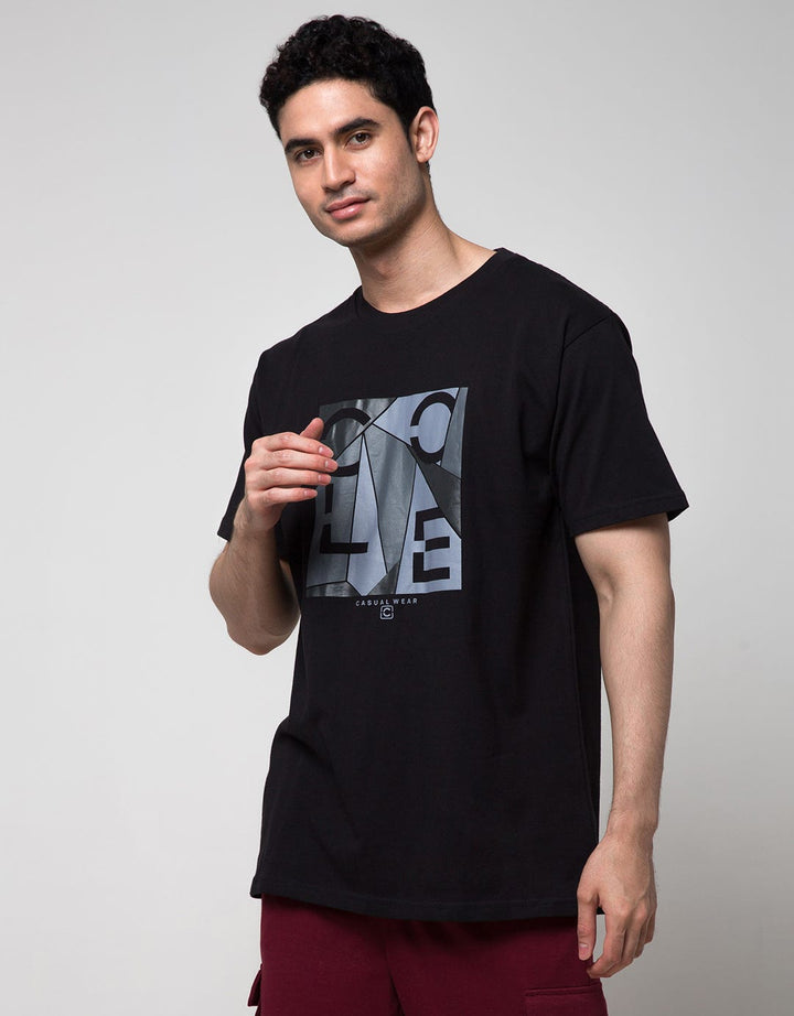 Cole Kaos Lengan Pendek Pria Print Geometri Triangle