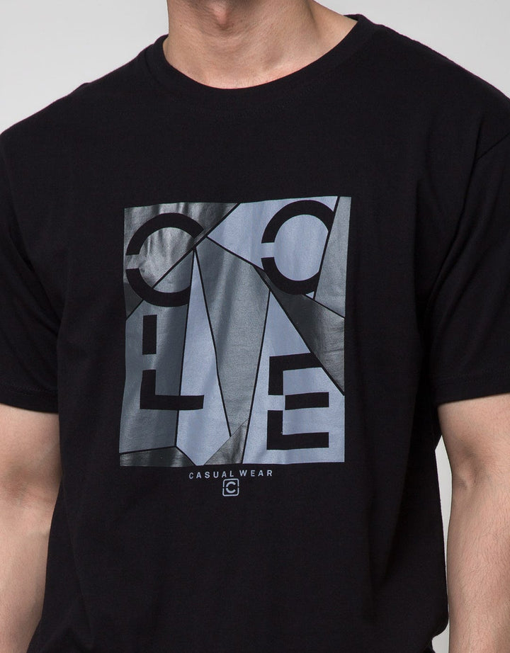 Cole Kaos Lengan Pendek Pria Print Geometri Triangle
