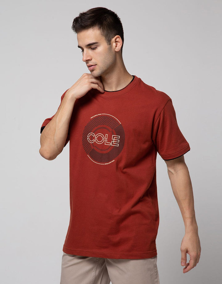 Cole Circle Geo Print Kaos Pria