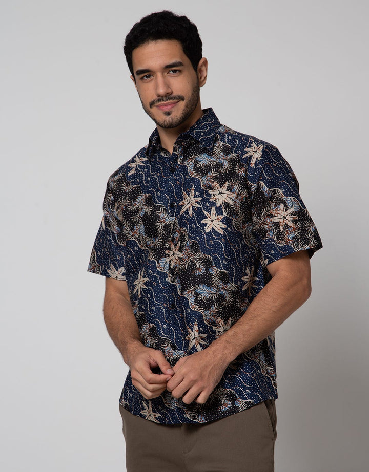 Arjuna Weda Hem Batik Lereng Ukel