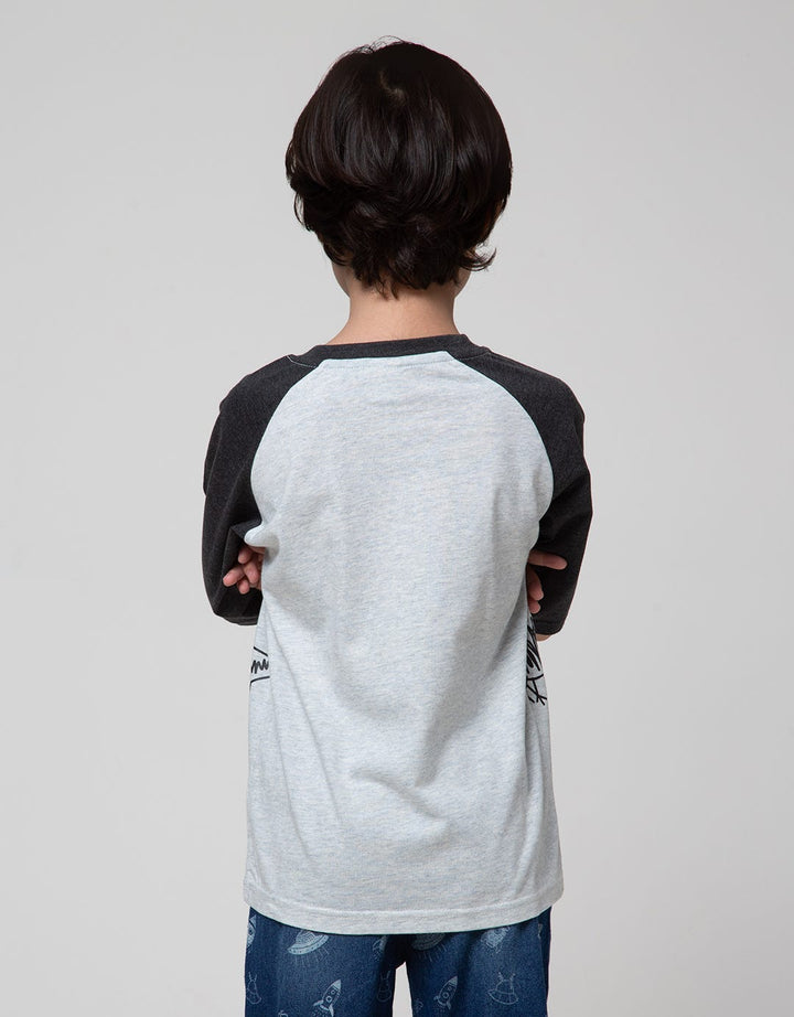 Little M Stand Out Raglan Anak Laki-Laki