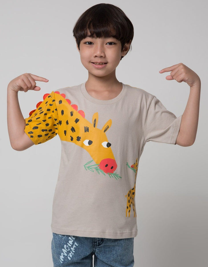 Little M Short Sleeve Giraffe T-Shirt Application