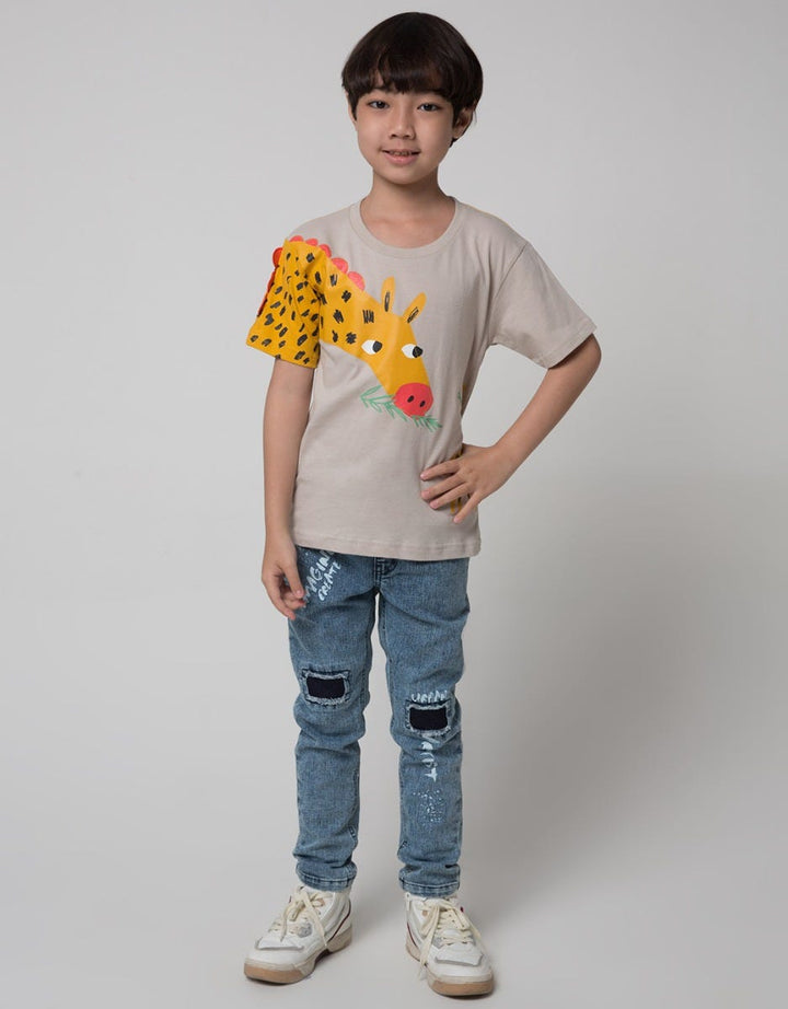 Little M Short Sleeve Giraffe T-Shirt Application