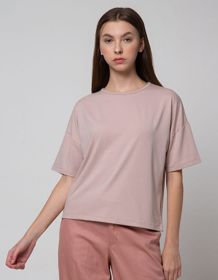 Connexion Boxy Loose Kaos Wanita