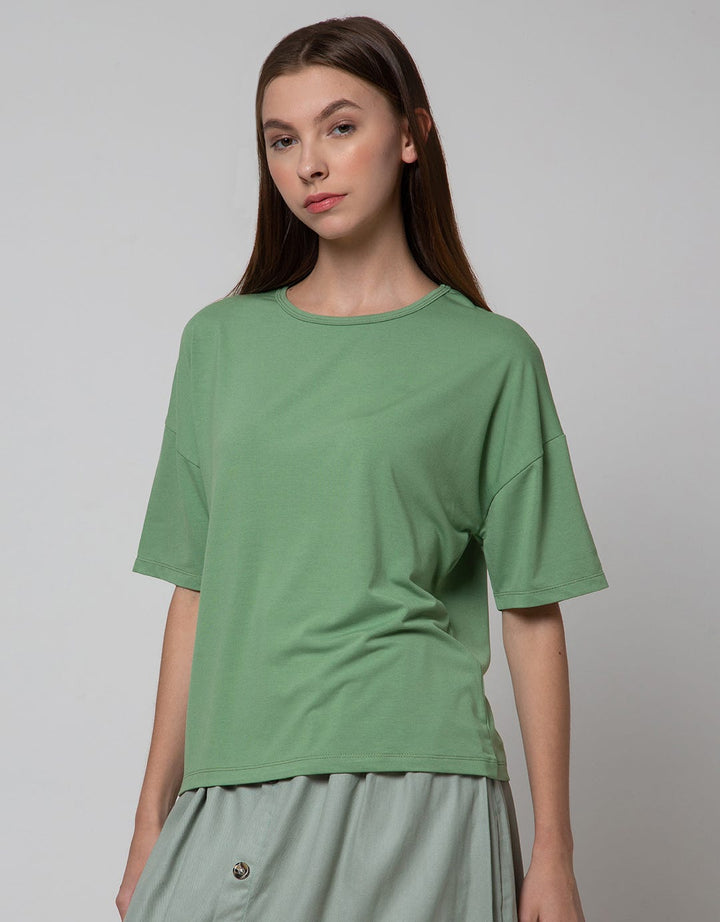 Connexion Boxy Loose Kaos Wanita