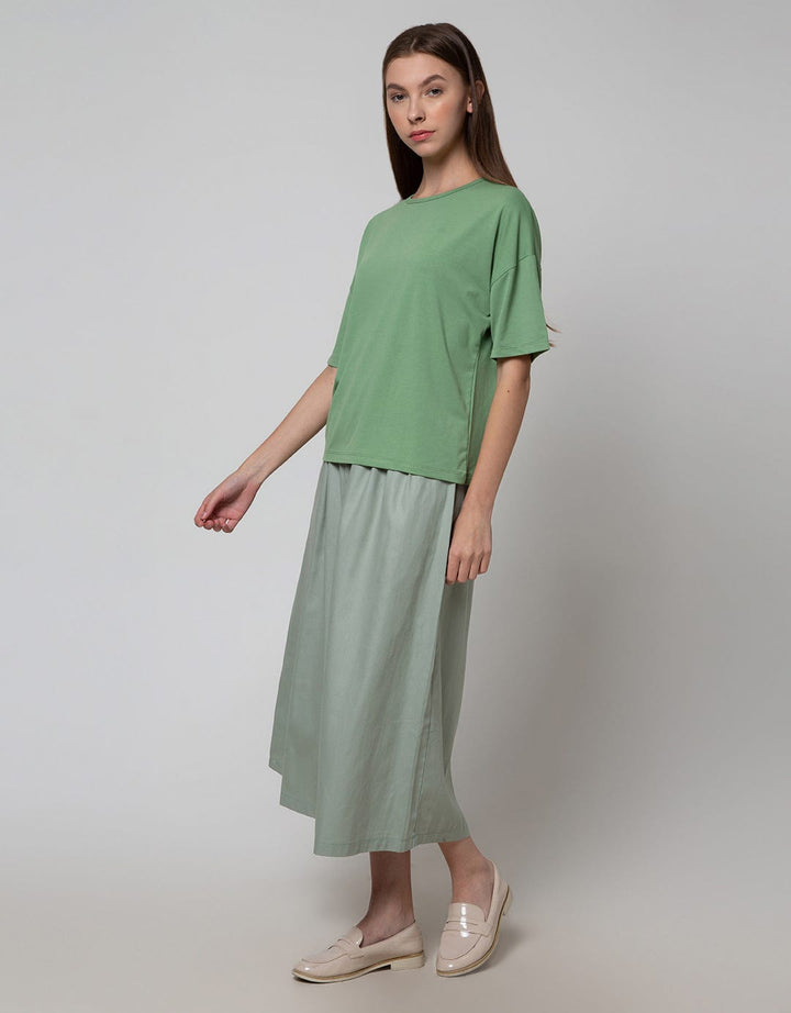 Connexion Boxy Loose Kaos Wanita
