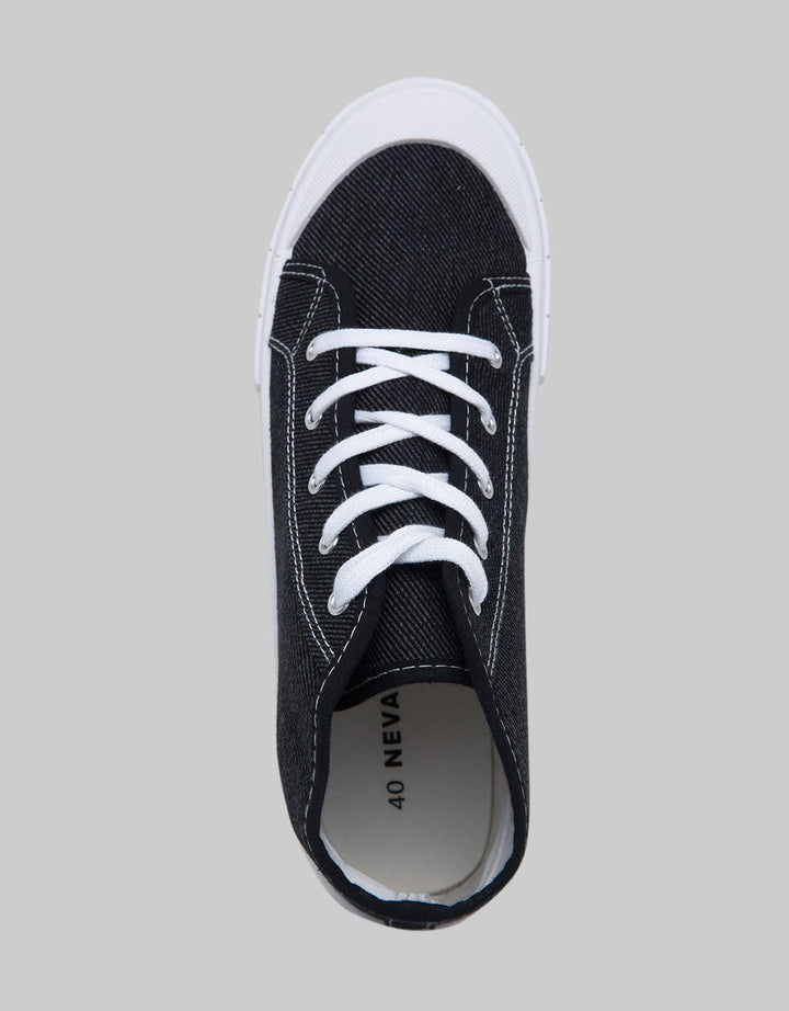 Nevada Classic Solid Sneakers Women