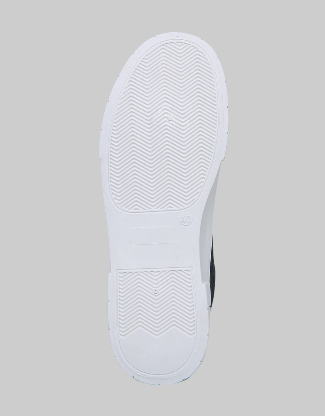 Nevada Classic Solid Sneakers Women