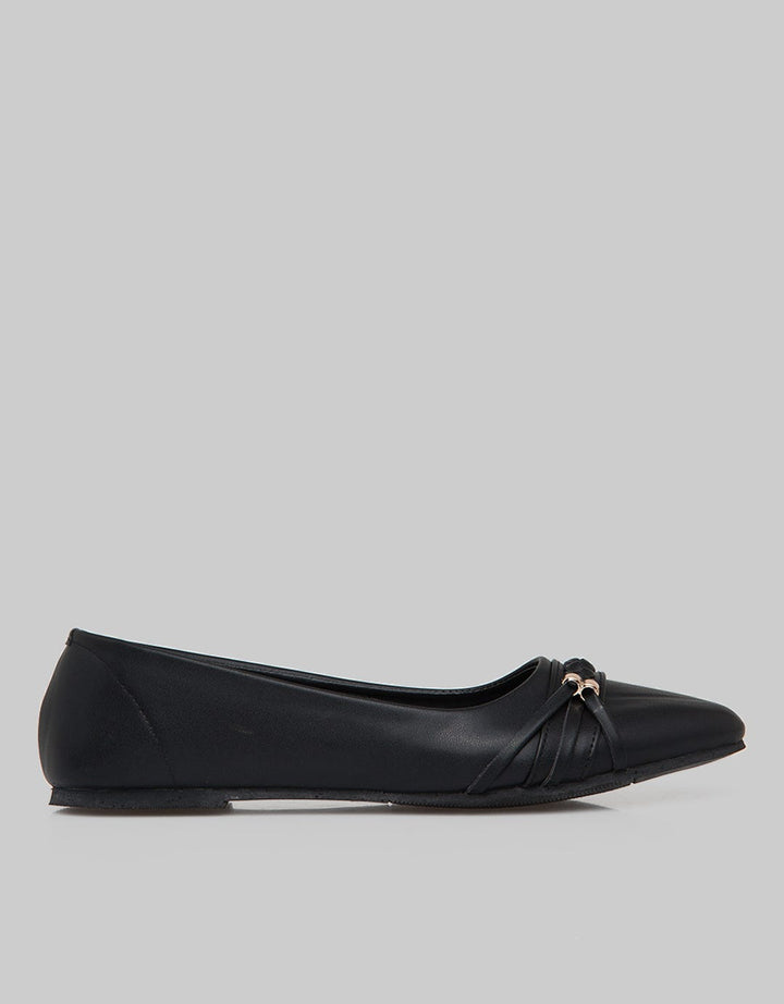 Yongki Komaladi Braid Chain Sepatu Flat Wanita