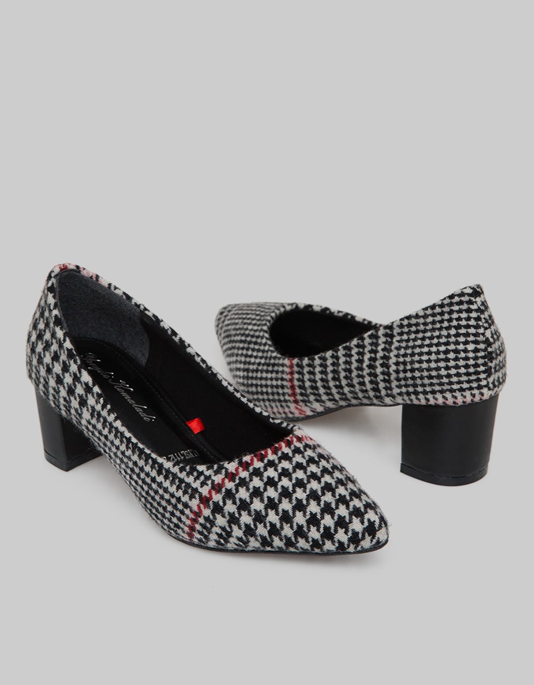Yongki Komaladi Pantofel Heels Sepatu Wanita