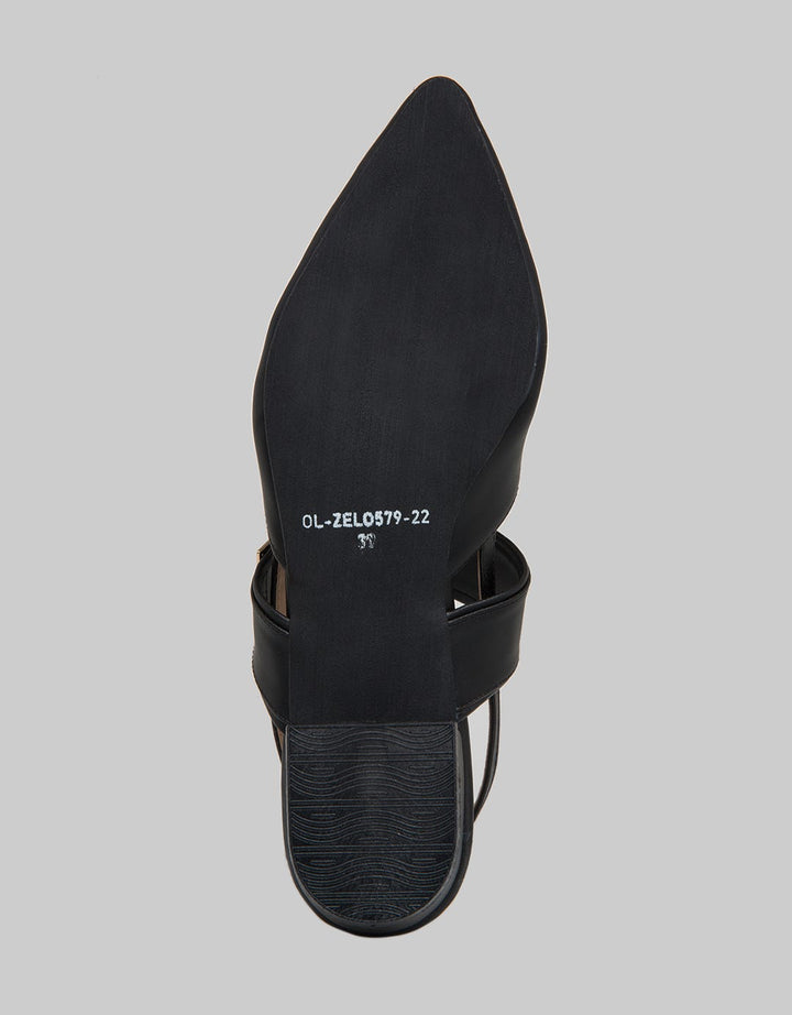 Yongki Komaladi Bustong Ol-Zelo Sandal
