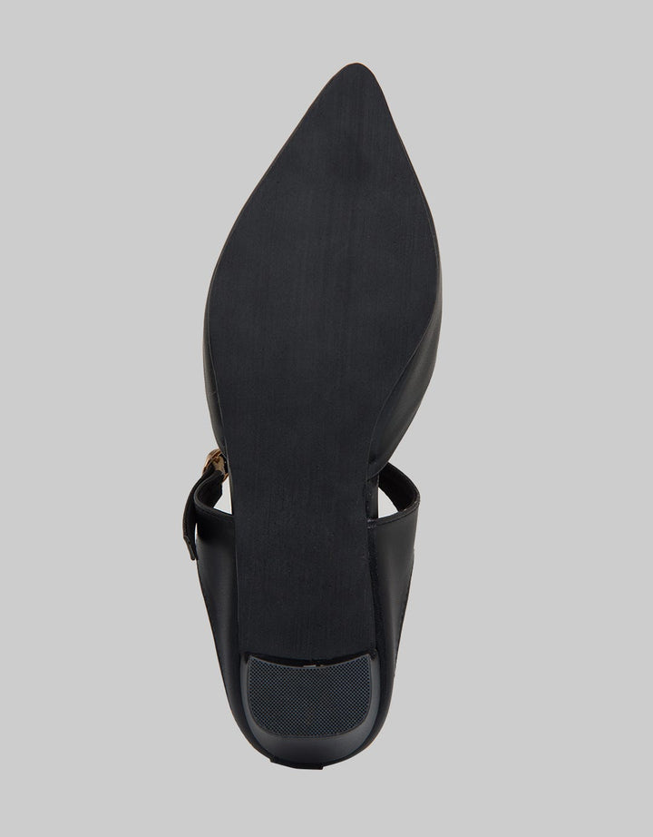 Yongki Komaladi Bustong Sandal