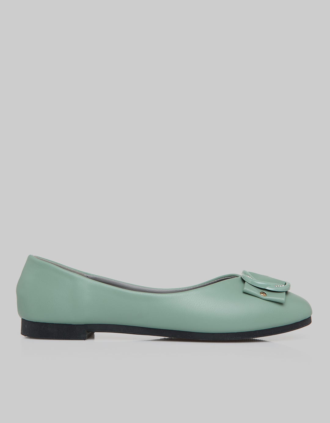 Yongki Komaladi Flat Shoes Round Look