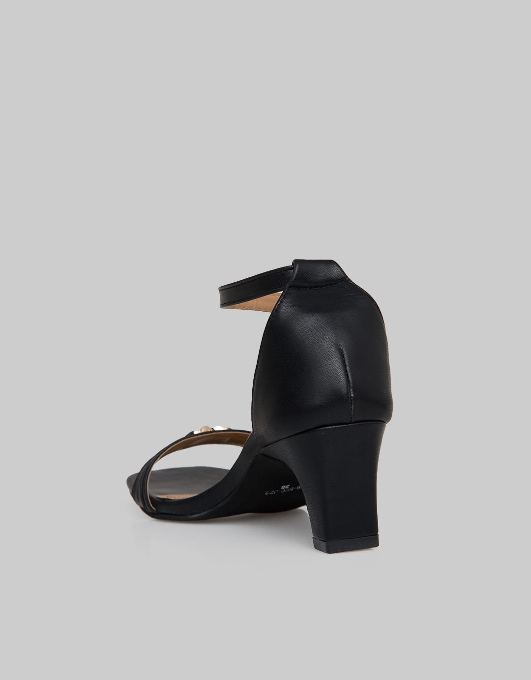 Yongki Komaladi Heels With Ankle Strap