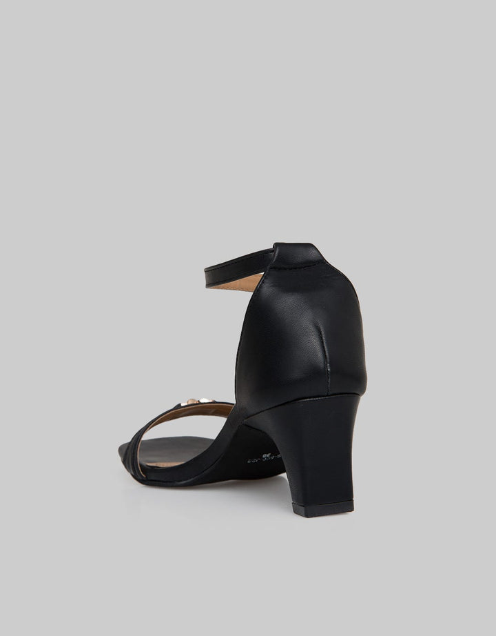 Yongki Komaladi Heels With Ankle Strap