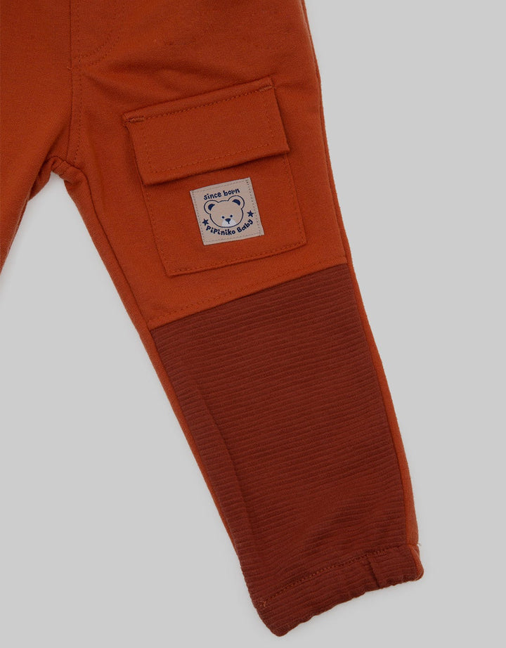 Pipiniko Label Woven Celana Jogger Anak Laki-laki