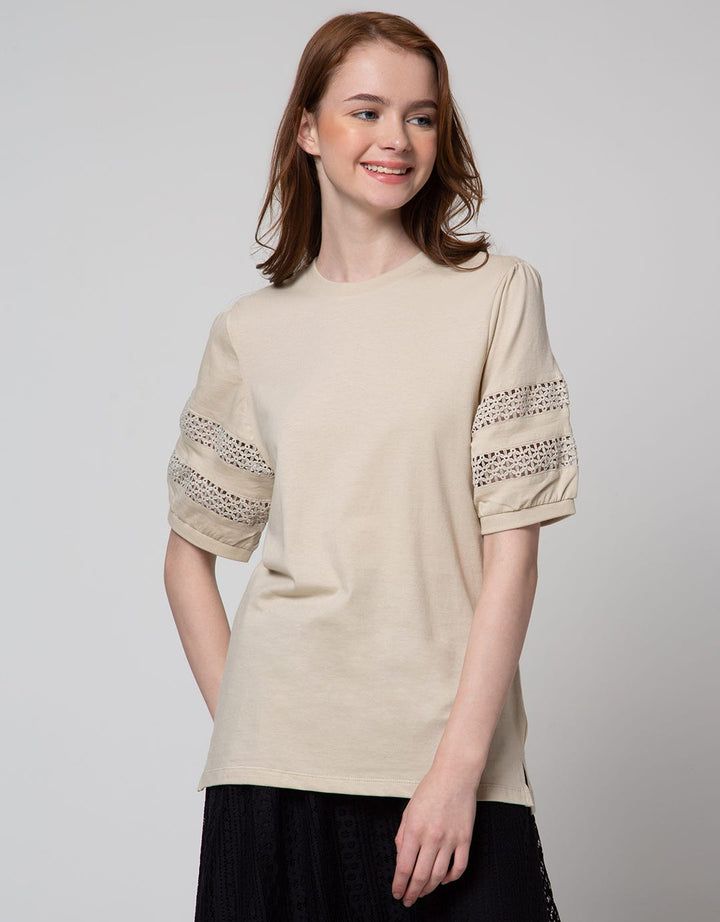 Connexion Lace Sleeve Kaos Wanita