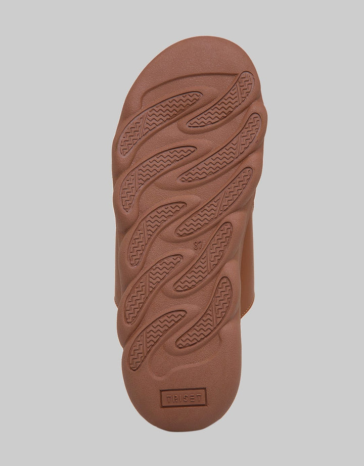 Triset Flat Buckle Sandal Model