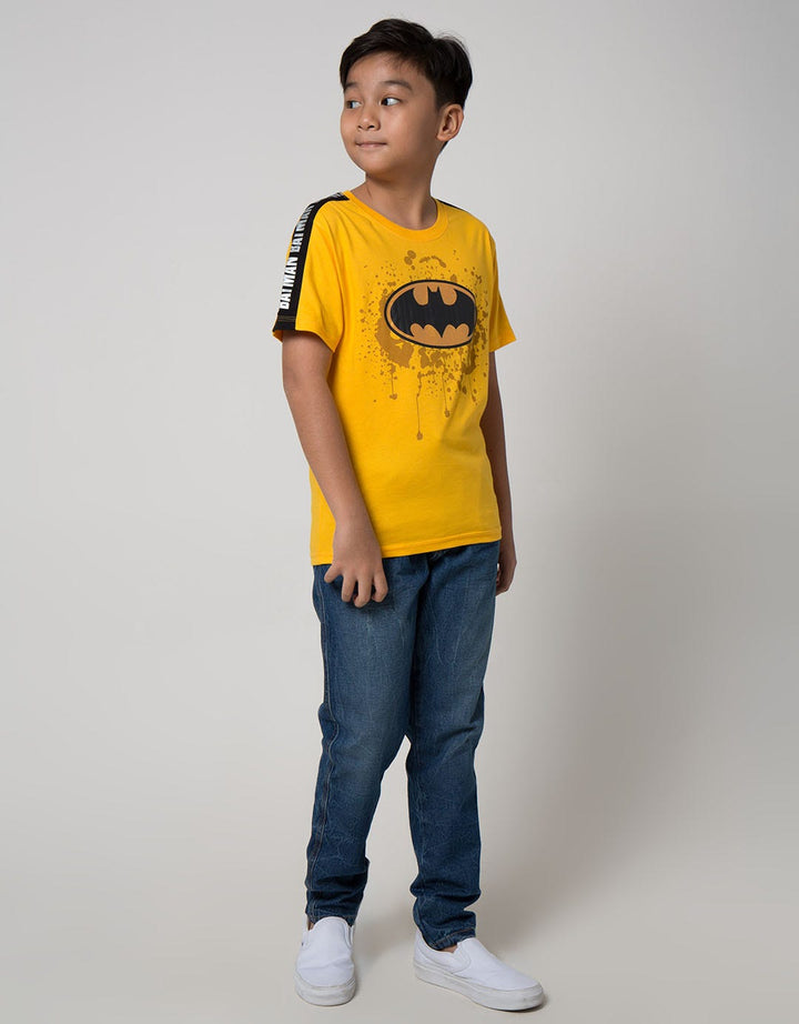 Character Short Sleeve T-Shirt Batman Logo Tengah Ribbon
