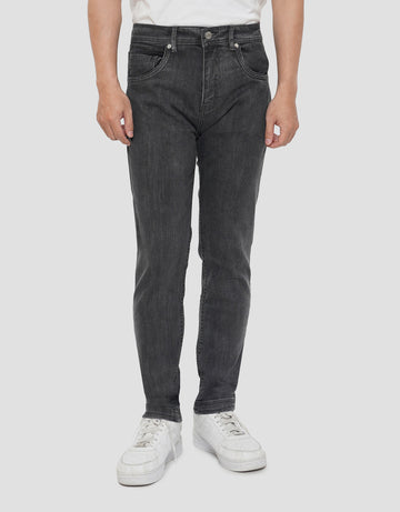 COLE CELANA JEANS PRIA