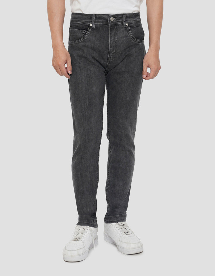 COLE CELANA JEANS PRIA