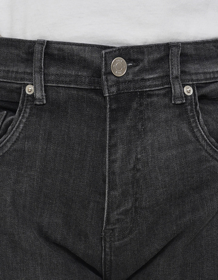 COLE CELANA JEANS PRIA