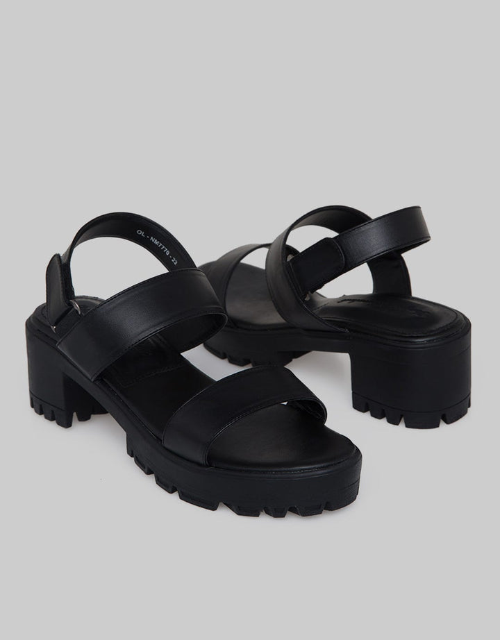 Yongki Komaladi Sandal Sling Back Velcro