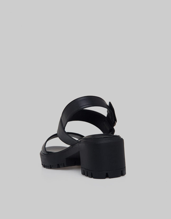 Yongki Komaladi Sandal Sling Back Velcro