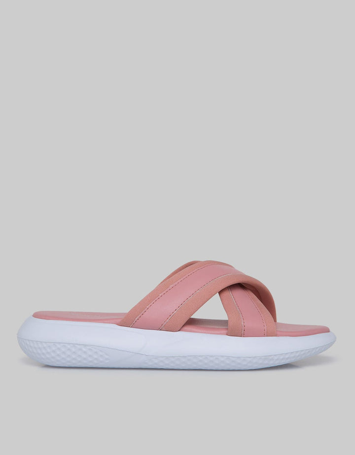 Yongki Komaladi Sandal Fashion Wanita