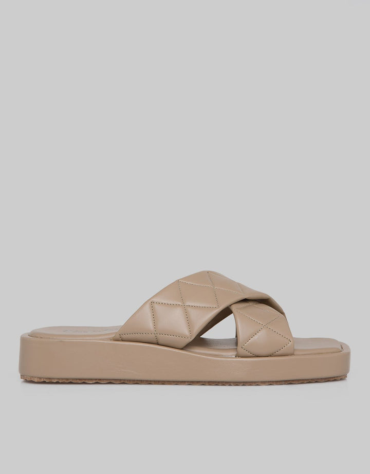 Yongki Komaladi Sandal Simply