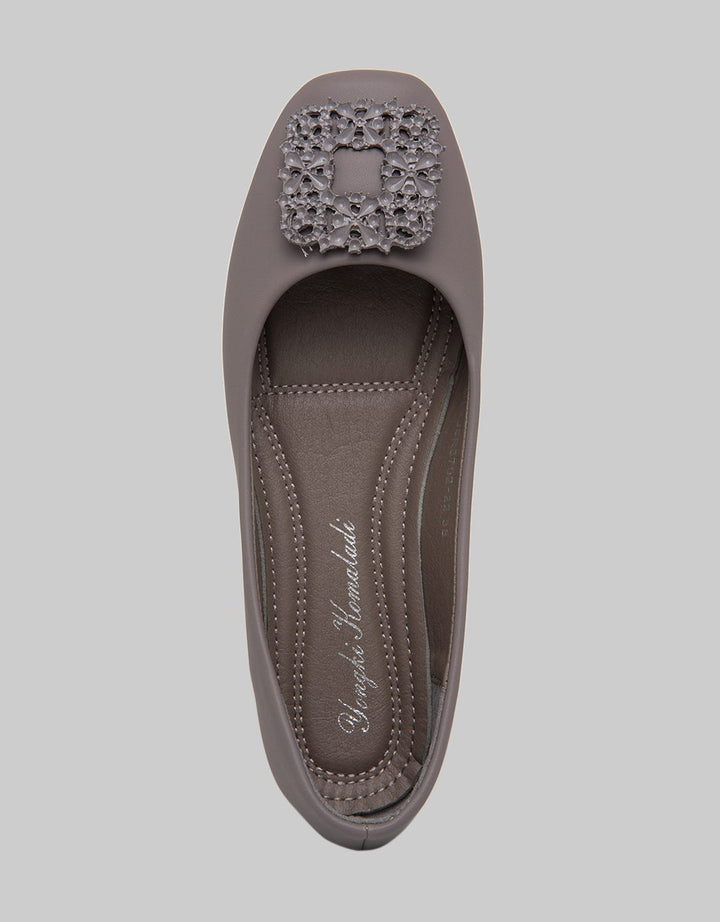 Yongki Komaladi Flat Shoes