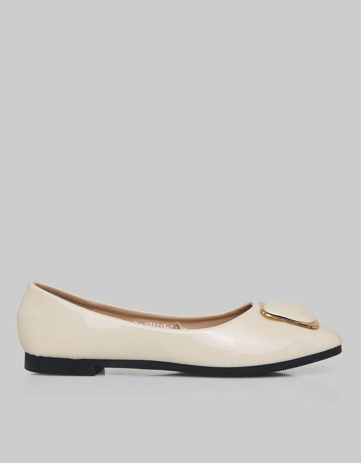 Yongki Komaladi Flat Shoes Slip On