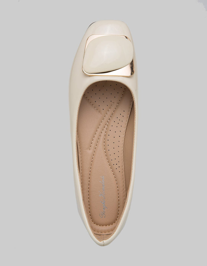 Yongki Komaladi Flat Shoes Slip On