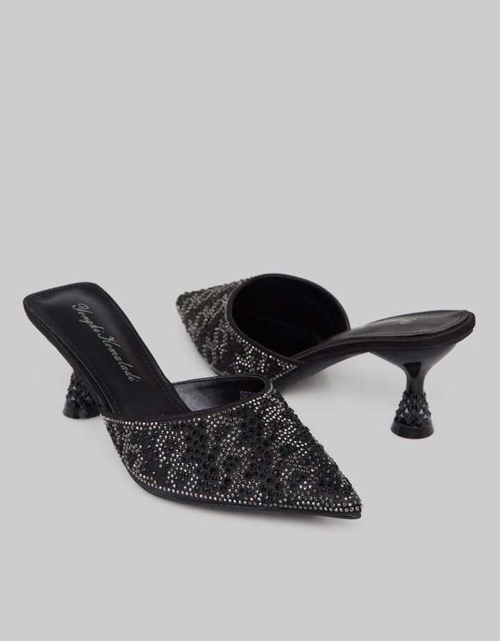 Yongki Komaladi Studded Bustong Shoes